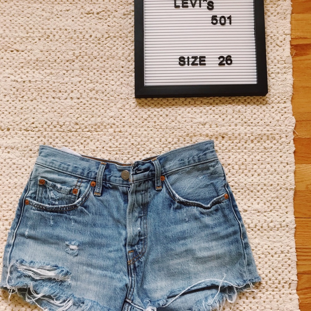 Levi’s short worn twice